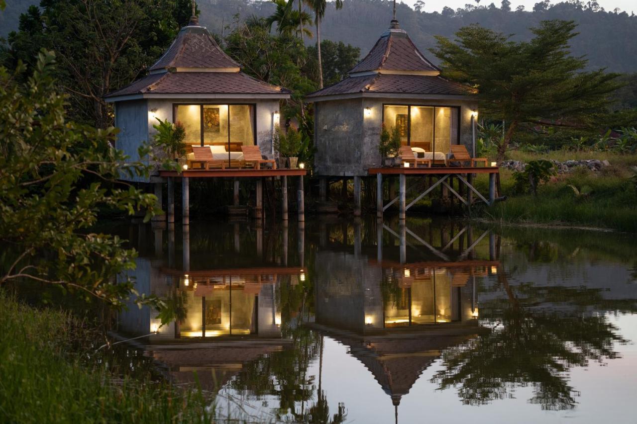 Anodard Phuket, Nai Yang Beach 他朗 外观 照片