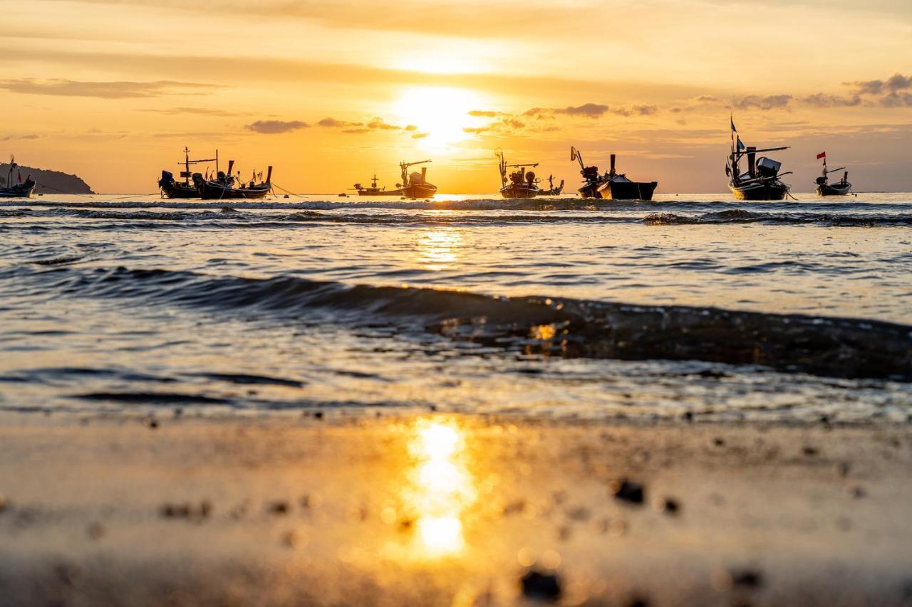 Anodard Phuket, Nai Yang Beach 他朗 外观 照片